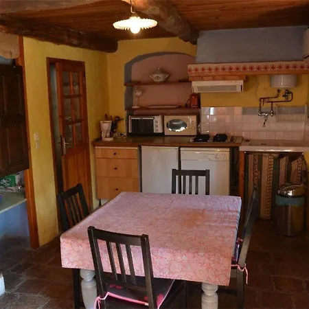 Holiday home 2 Pieces Avec Climatisation Et Animaux Admis A - Fr-1-382-64 Grospierres